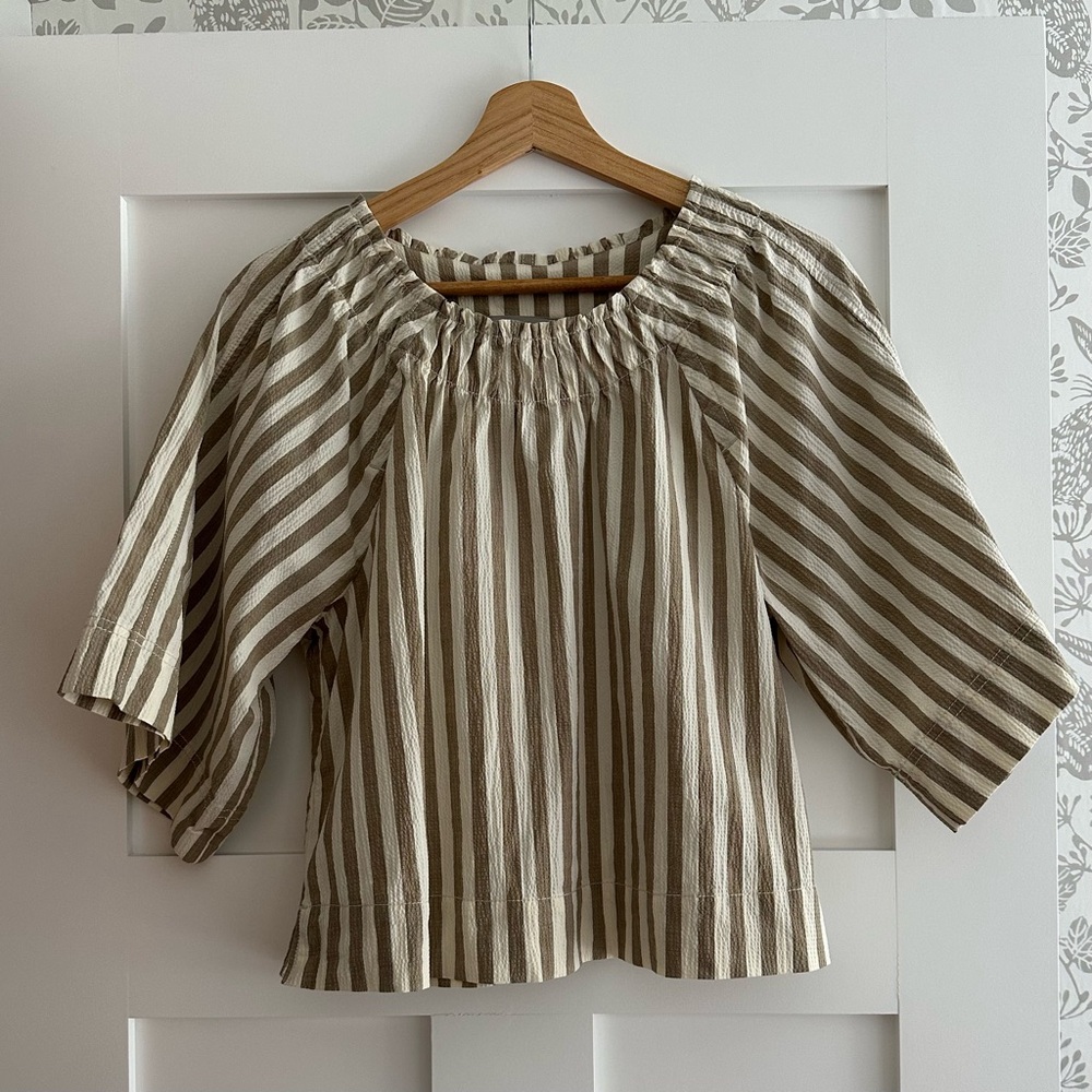 Everlane | Seersucker Gathered Tee